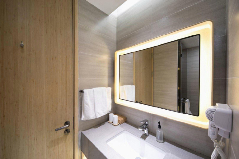 Bathroom 4, JI Hotel Beijing South Station Dahongmen, Beijing