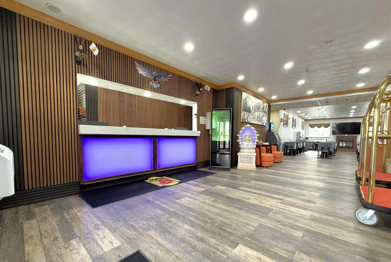 Public Area 2, Super 8 by Wyndham Uniontown PA, Fayette