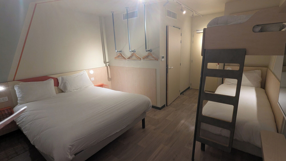 Bedroom 3, Ibis Budget La Rochelle Puilboreau, Charente-Maritime