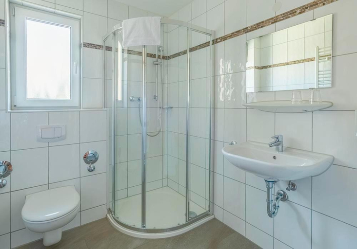 Bathroom 5, Heilbronner Hotel am schonen Theater, Heilbronn