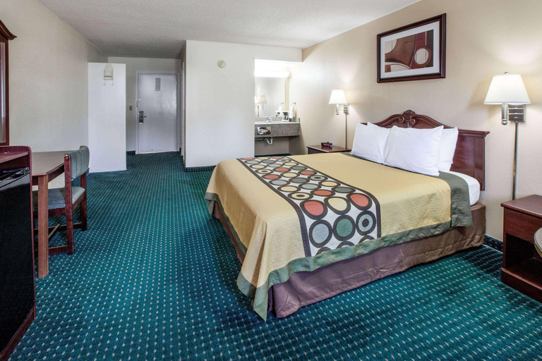 Bedroom 3, Super 8 By Wyndham Clinton Ok, Custer