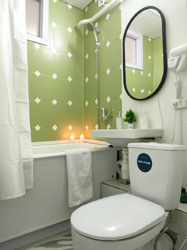 Bathroom 4, Dostyk Plaza Apartment, Almaty