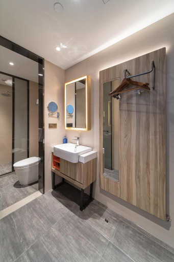 Bathroom 5, Hanting Hotel (Beijing Wukesong,Wanshou Road), Beijing