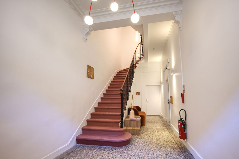Others 5, Villa Victor Hugo by Odomo, Vaucluse