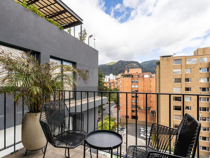 Others 5, Chic Loft with Balcony in Zona T by Wynwood House, Santafé de Bogotá