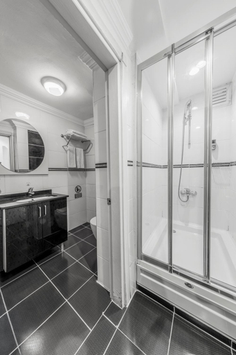 Bathroom 3, Olive Garden Apart, Fatih