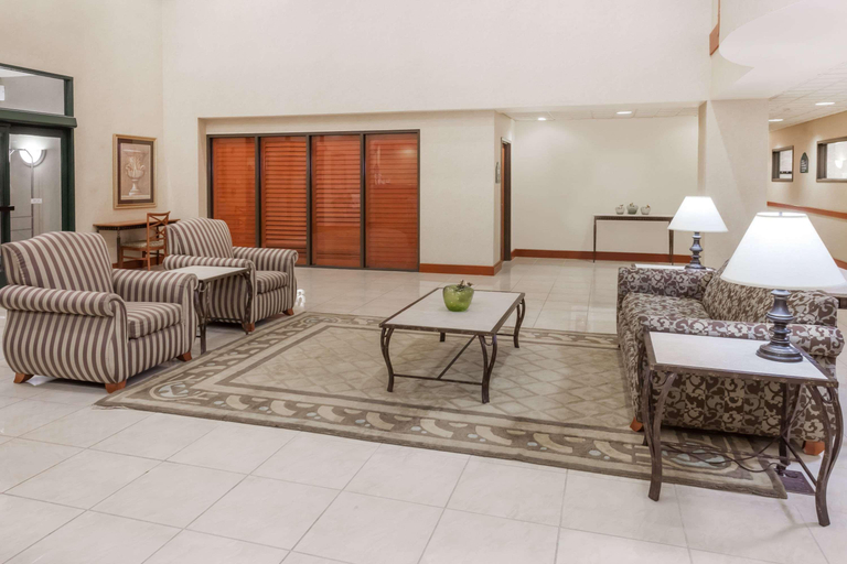 Public Area 2, Wingate By Wyndham Peoria, Peoria