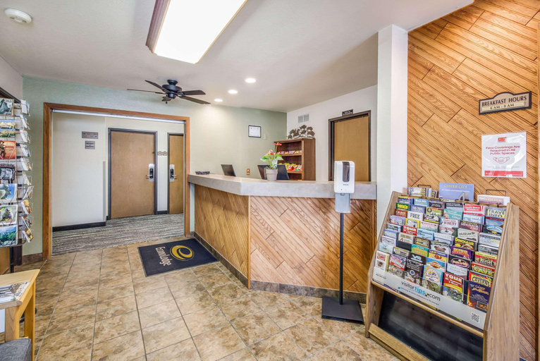 Public Area 3, Econo Lodge Custer - Crazy Horse Area, Custer