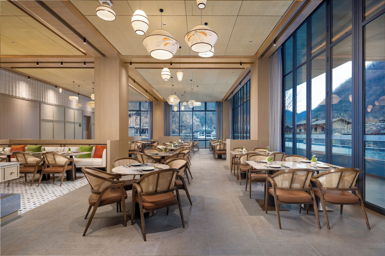 Food & Drinks, Oclinda de flori cu izvor termal Lin Yin, Shangluo