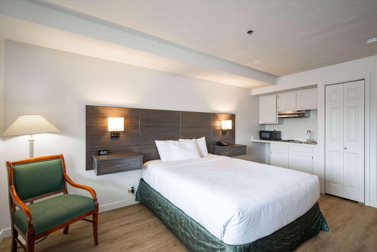 Bedroom 3, Baymont by Wyndham Bellingham, Whatcom