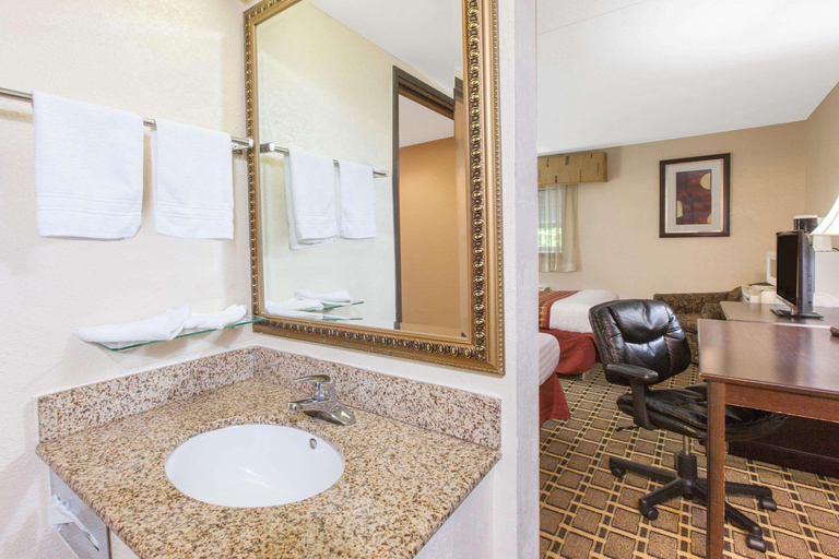 Bathroom 4, Days Inn & Suites by Wyndham Madison Heights MI, Oakland