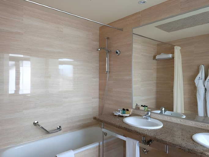 Bathroom 5, Hotel Delfin 4 Sup, Girona
