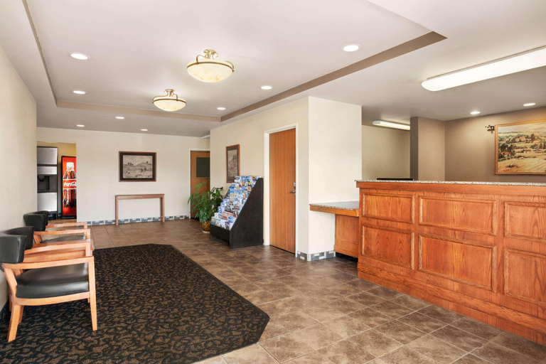Public Area, Baymont by Wyndham Buffalo, Erie