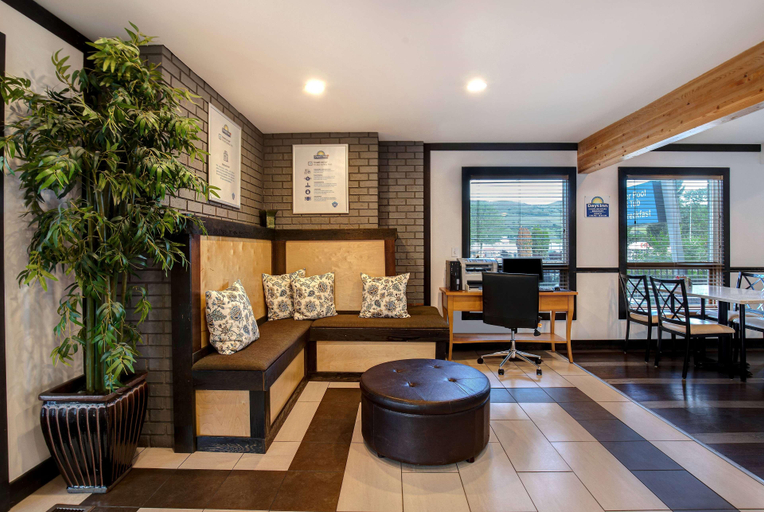 Public Area 3, Days Inn by Wyndham Vernon, North Okanagan