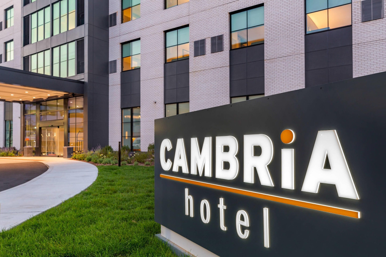 Exterior & Views 2, Cambria Hotel New Haven University Area, New Haven