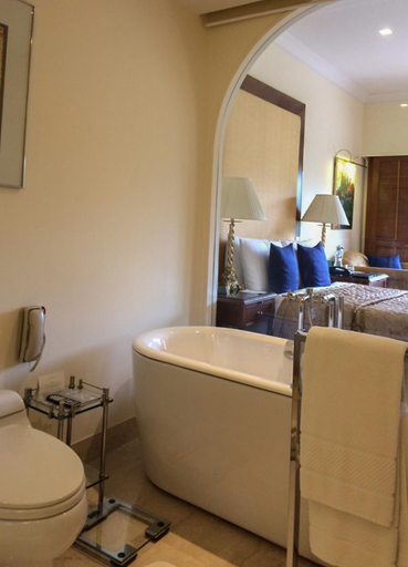 Bathroom 5, The Oberoi, Bengaluru, Bangalore
