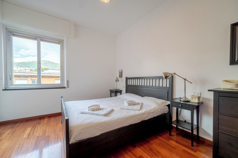 Others 5, Genoa Getaway! Sturla Comfy Flat X2 Free Parking, Genova
