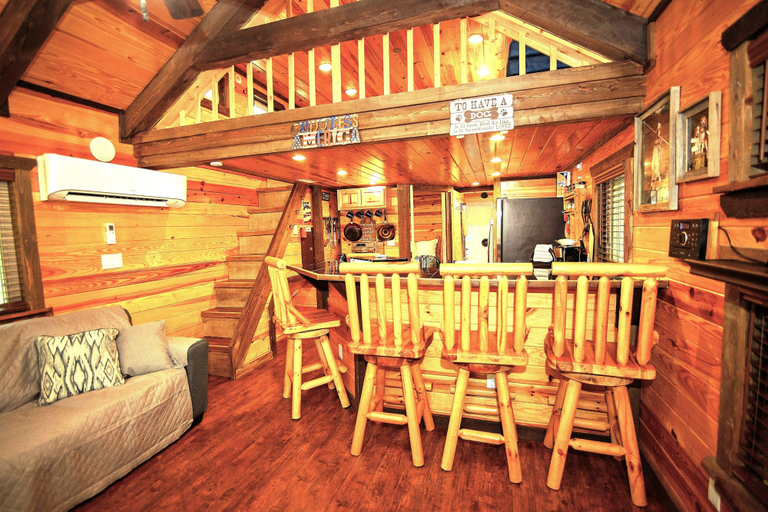 Others 1, Codex Cabin, Pike