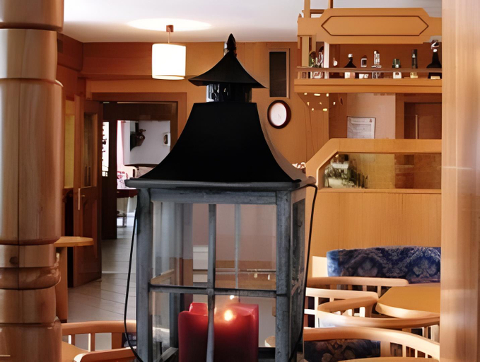 Others 5, Hotel Irma, Trento