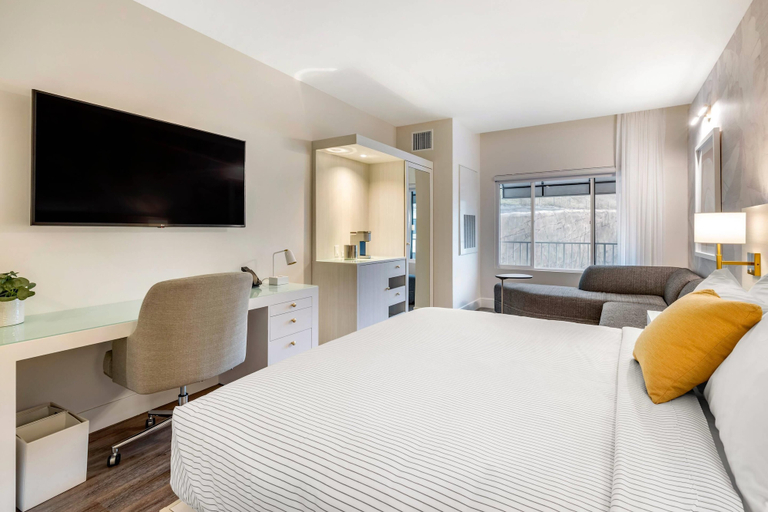 Bedroom 3, Cambria Hotel Calabasas - Malibu, Los Angeles