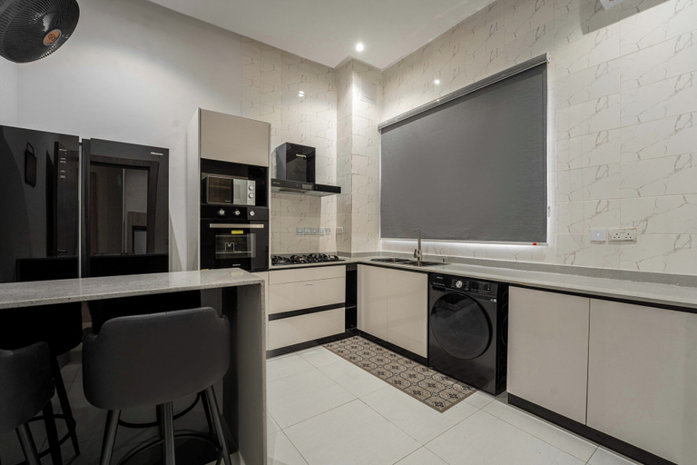 Others 3, George Residence Lekki Phase 1, Eti-Osa