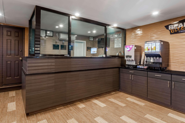 Public Area 2, Travelodge by Wyndham South Hackensack, Bergen