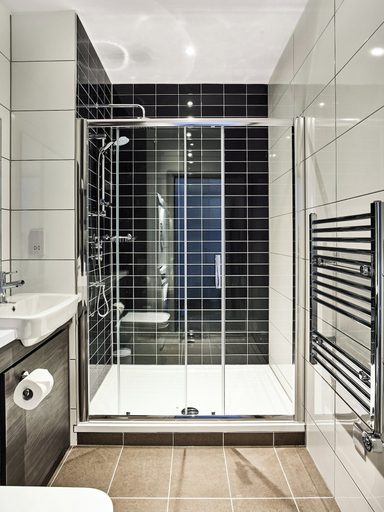 Bathroom 5, Citadines City Centre Liverpool, Sefton