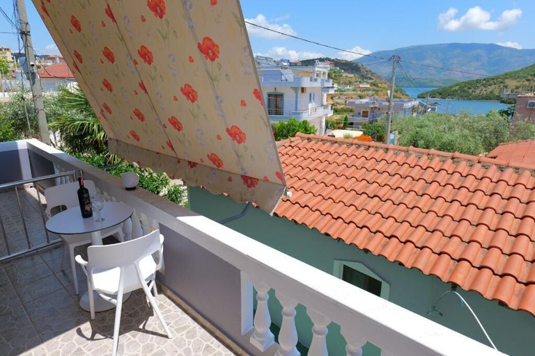 Others 4, Villa CACA, Sarandës