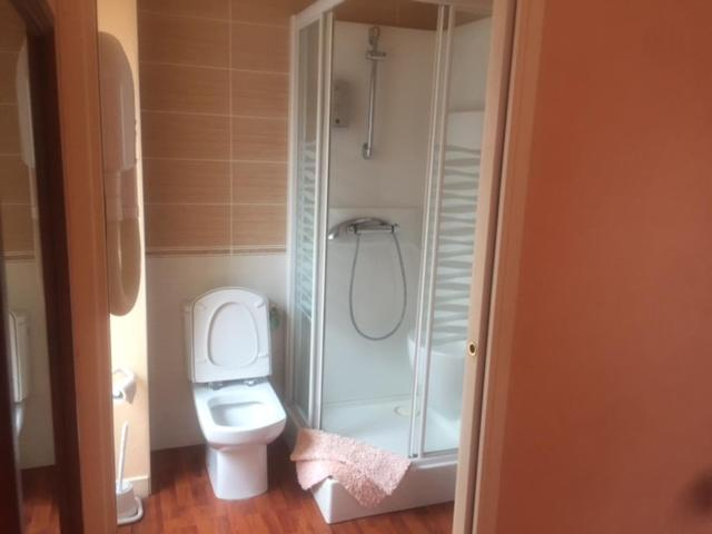 Bathroom 2, Le relais de l'Argoat, Côtes-d'Armor