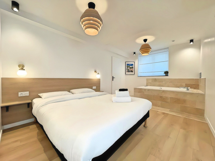 Bedroom 2, Les Fauvettes, Marne