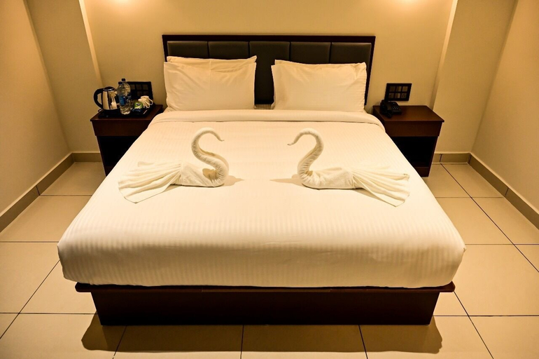 Bedroom 2, Hotel S S International, Kodagu