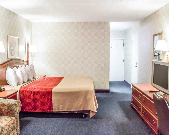 Bedroom 3, Econo Lodge Eden, Rockingham