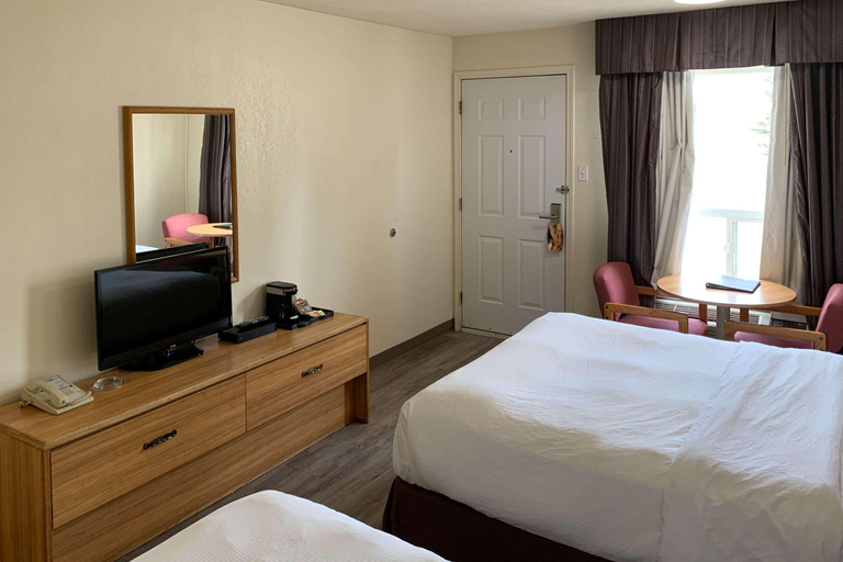 Bedroom 3, Econo Lodge Laredo, Webb