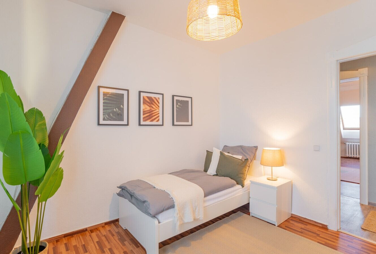 Others 4, Spacious Apartment In Strausberg - Sleeps 6, Märkisch-Oderland