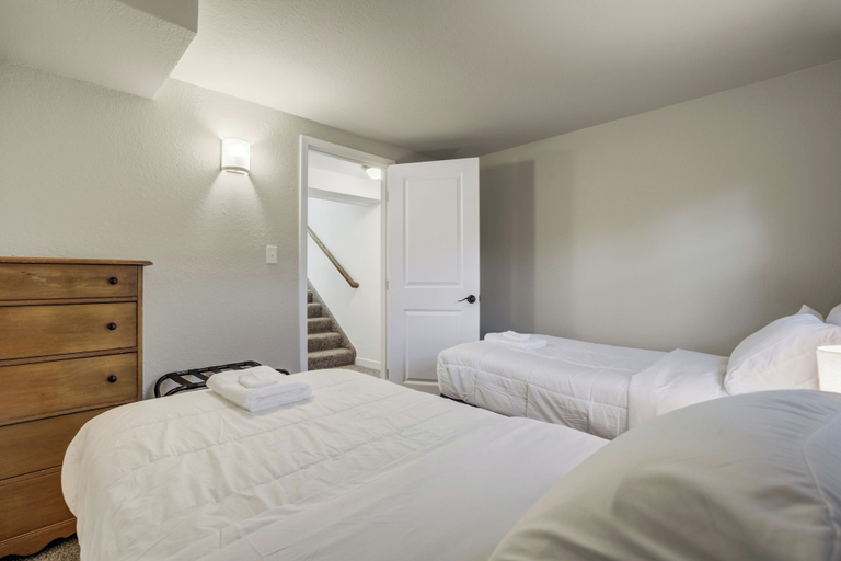 Bedroom 2, Fountain Mountain, El Paso