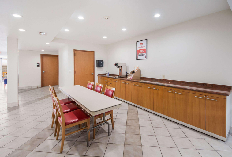 Others 5, Econo Lodge Laredo, Webb