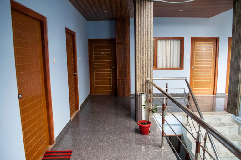 Public Area 3, Goroomgo Divine Hills Shimla, Shimla