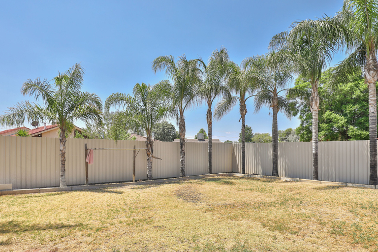 Others 4, Cottonwood Motor Inn, Mildura - Pt A
