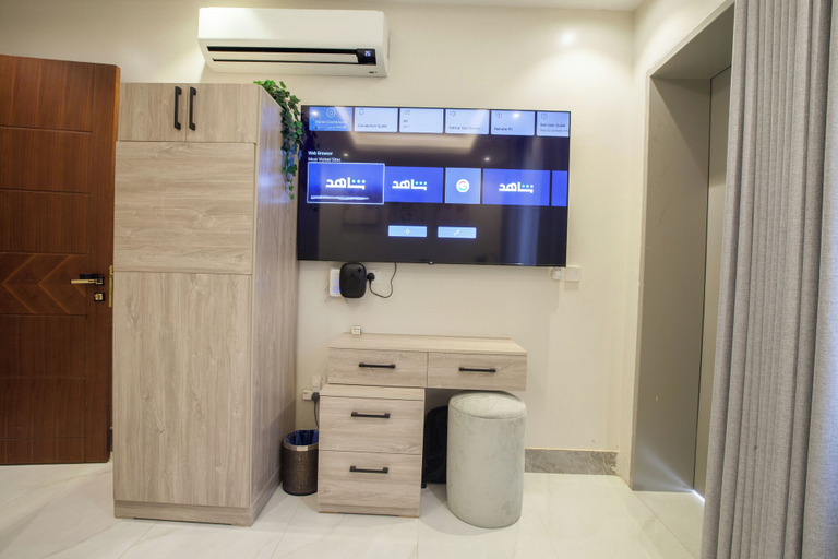 Others 3, Elite One-Bedroom Apt AlRimal-4