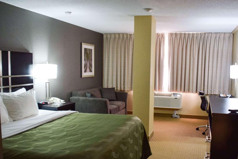 Bedroom 4, Quality Inn Bracebridge, Muskoka
