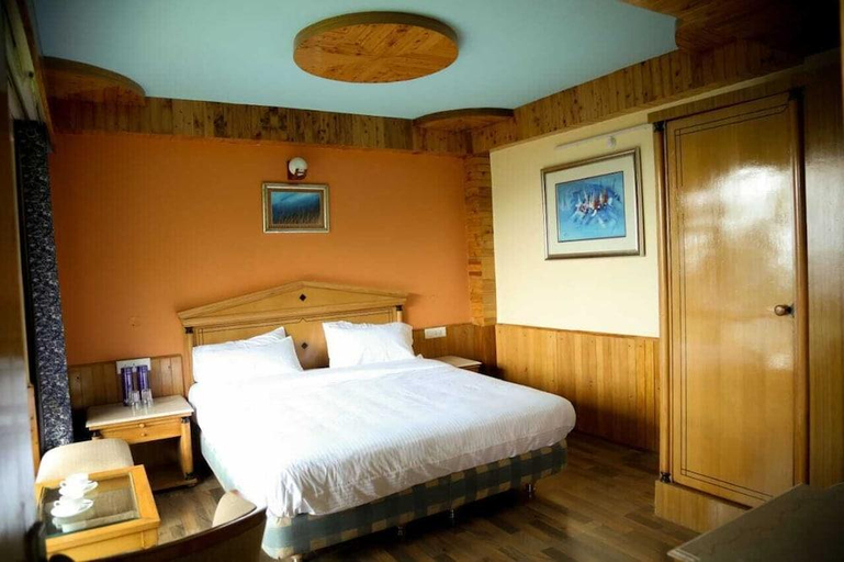 Bedroom 2, Hari Om Paradise, Shimla