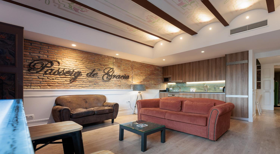 Others 2, Passeig de Gracia by Enjoybcn, Barcelona