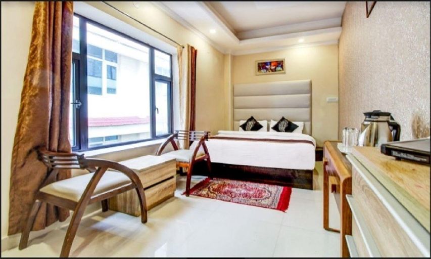 Bedroom 2, Uphill Courtyard Family Suites for 1 to 6 People on Hilltop, Shimla