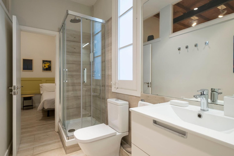 Bathroom 2, Gracia Apartments, Barcelona