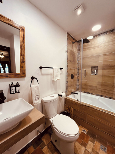 Bathroom 5, Hotel El Aguila, Villa del Carbón