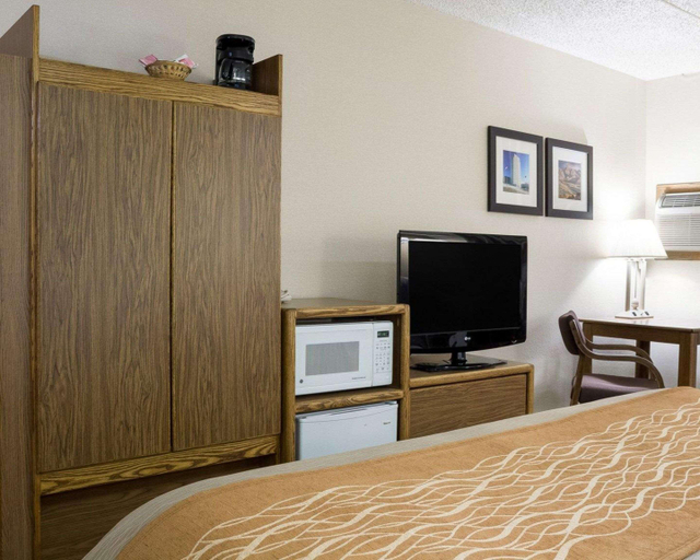 Bedroom 3, Quality Inn Bismarck I-94, Burleigh