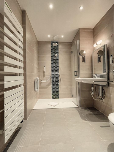 Bathroom 3, Garden Hotel Rennes Centre Gare, Ille-et-Vilaine