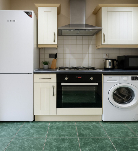 Others 4, Modern 2-Bed flat Heart of Wembley, London