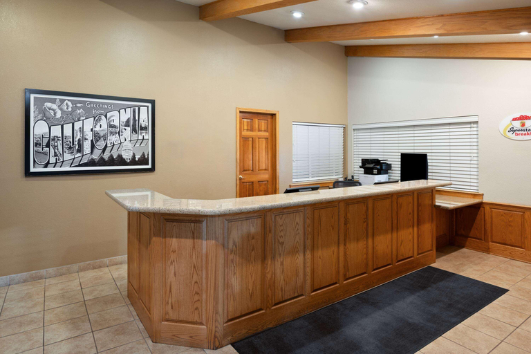 Public Area, Super 8 by Wyndham Susanville, Lassen
