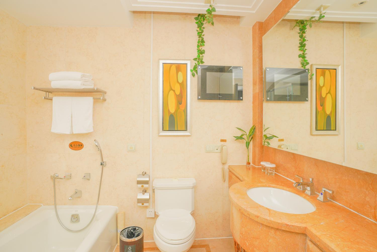 Bathroom 5, Broadway Mansions Hotel, Shanghai